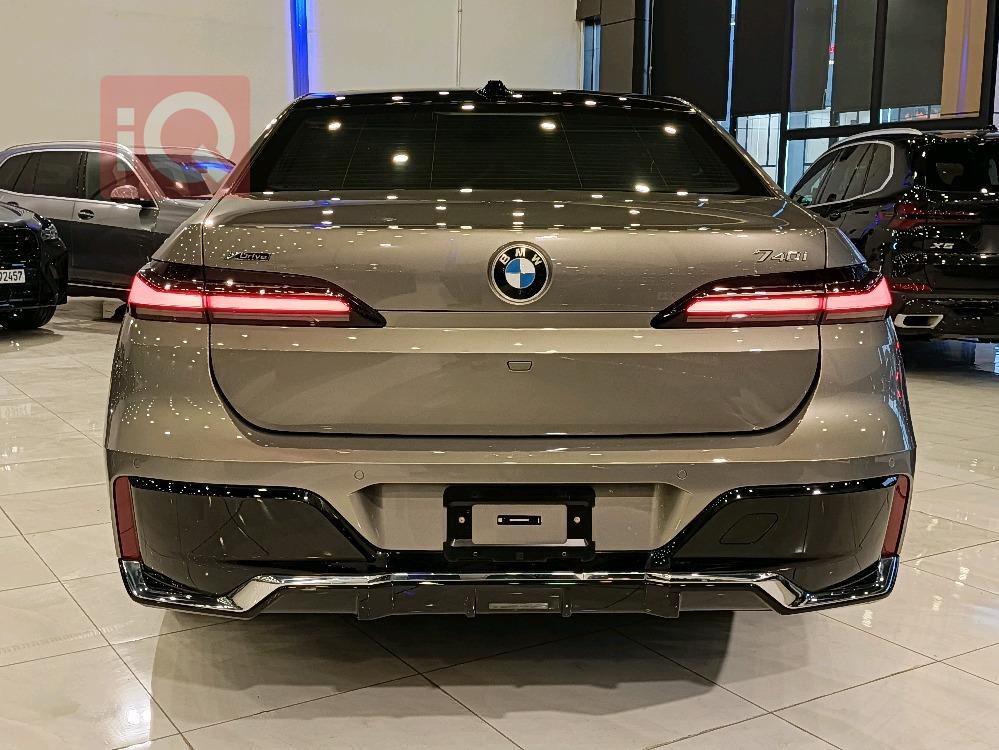 بی ئێم دەبڵیو سیریەس 7